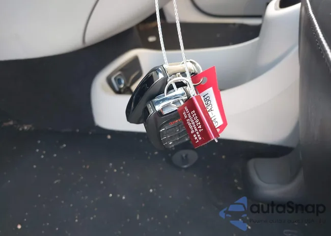 2C4RC1L77PR569411: 43120407