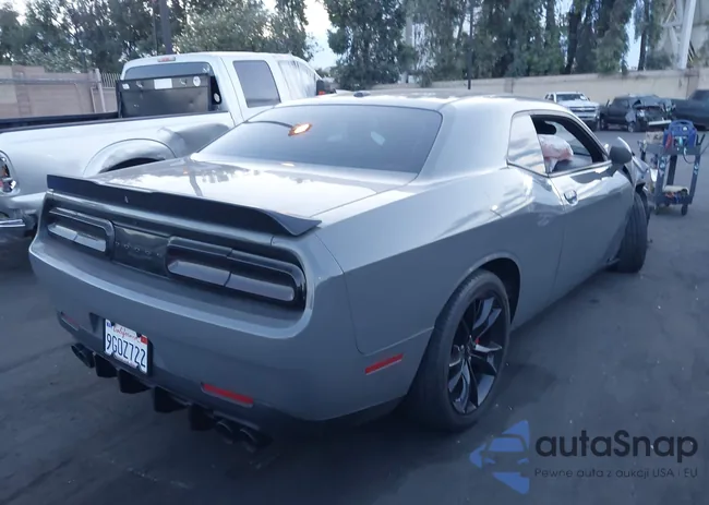 2C3CDZAG2JH246096: 43120422