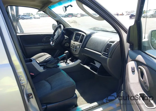 4F2CZ04195KM30689: 43120522