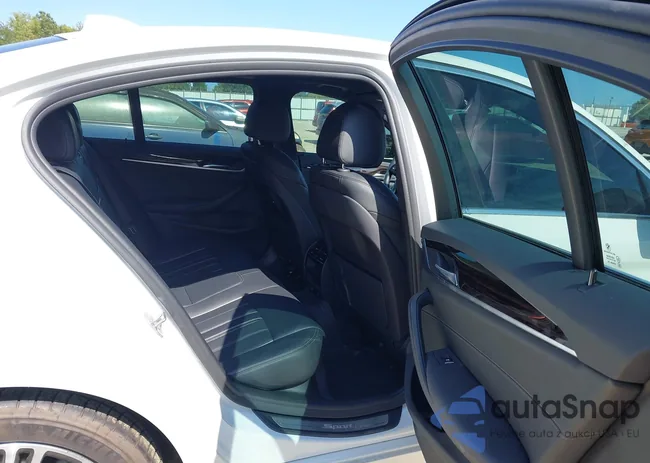 WBAJA5C52KWW09223: 43120604