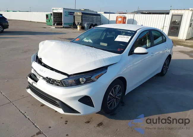 3KPF24AD4RE787021: 43119728