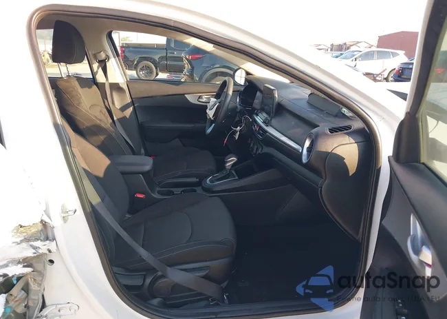 3KPF24AD4RE787021: 43119728