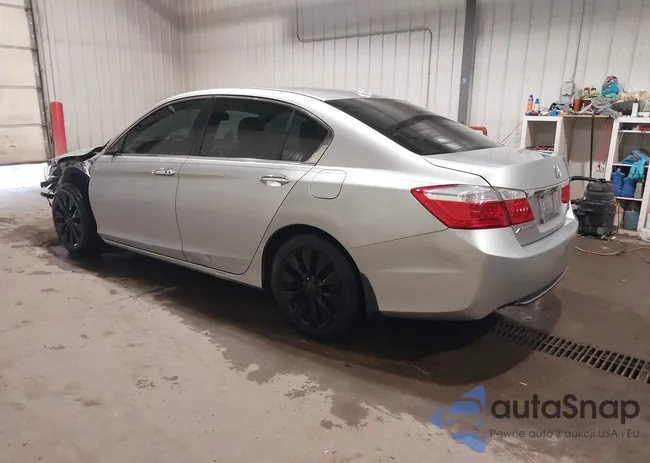 1HGCR2F87FA113086: 43119954