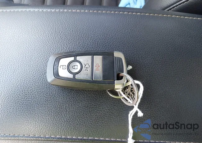 3FA6P0HD0JR157547: 43119979