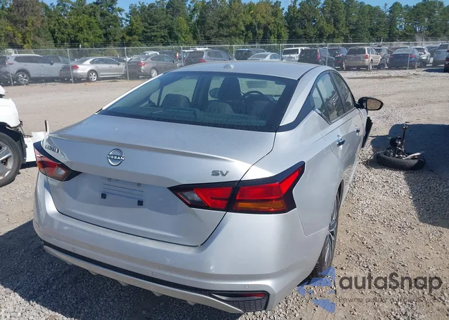 1N4BL4DV2RN347672: 43120054