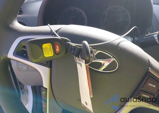 KMHCT4AE9HU282743: 43121095