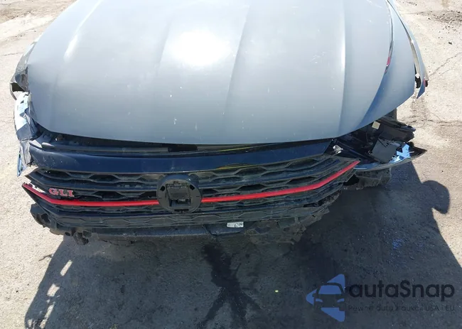 3VW6T7BU8KM180058: 43121355