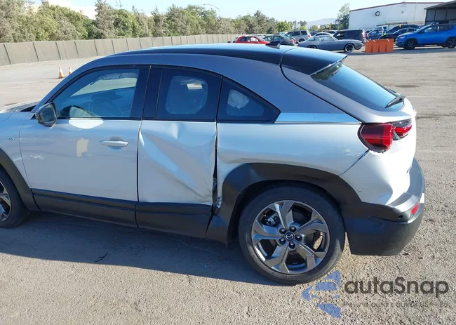 JM1DRADB0P0200623: 43121412