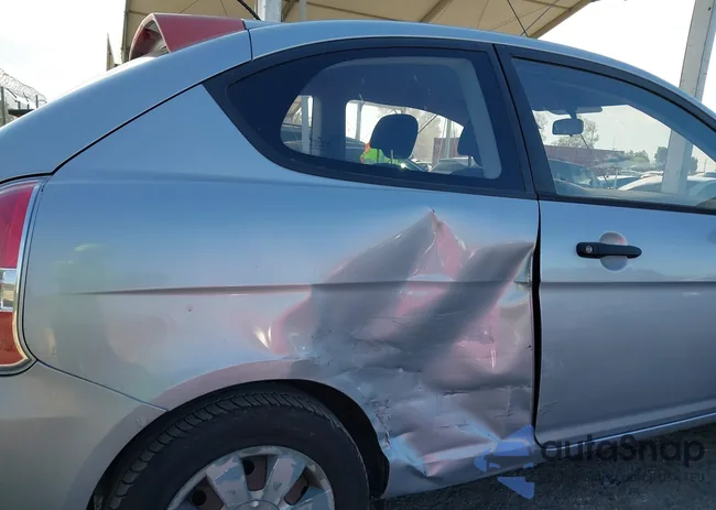 KMHCM36C27U006305: 43121594