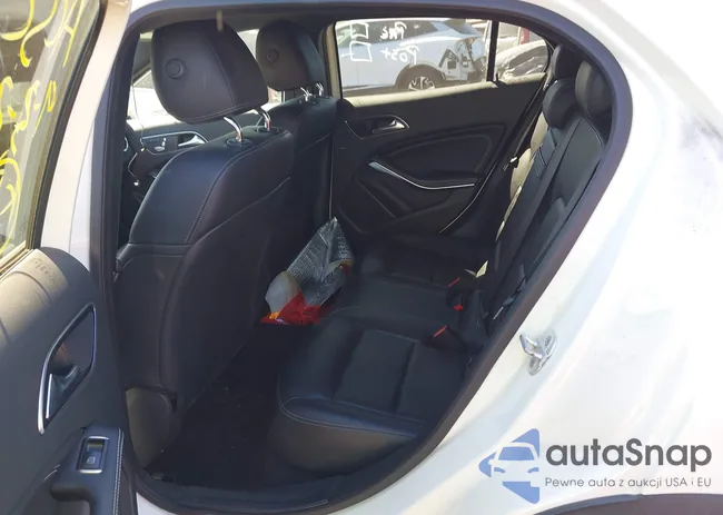 WDCTG4EB8JJ407340: 43121627