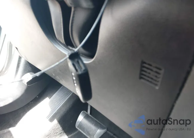 2C3CDXBG7CH214640: 43121637