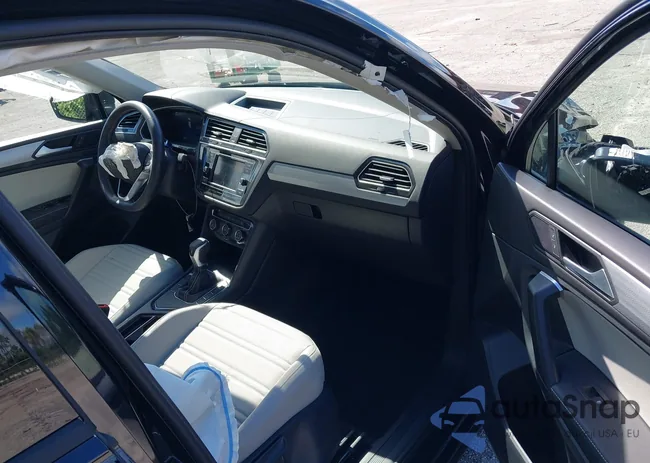 3VVRB7AX3RM033558: 43120927