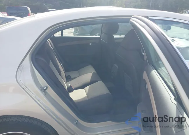 1G1ZC5E13BF218438: 43120948