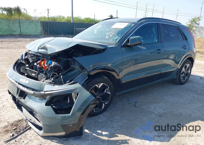 KNDCR3L10R5108384: 43120957