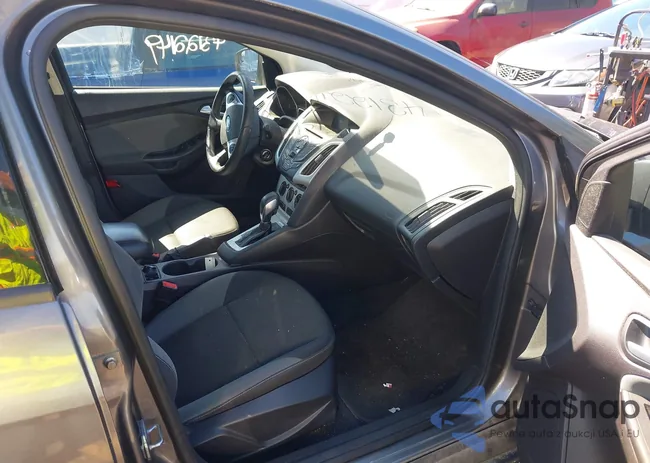 1FADP3F27EL401676: 43122149