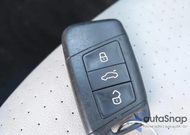 3VWC57BU9KM076546: 43122427