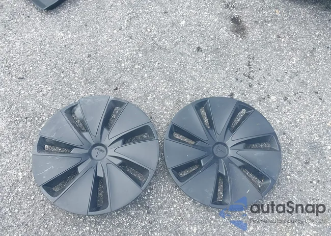 5YJ3E1EA4RF747363: 43122457