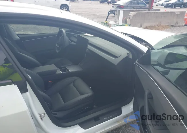 5YJ3E1EA4RF747363: 43122457