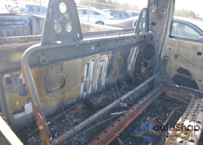 1FTNF21L83EC06408: 43122474