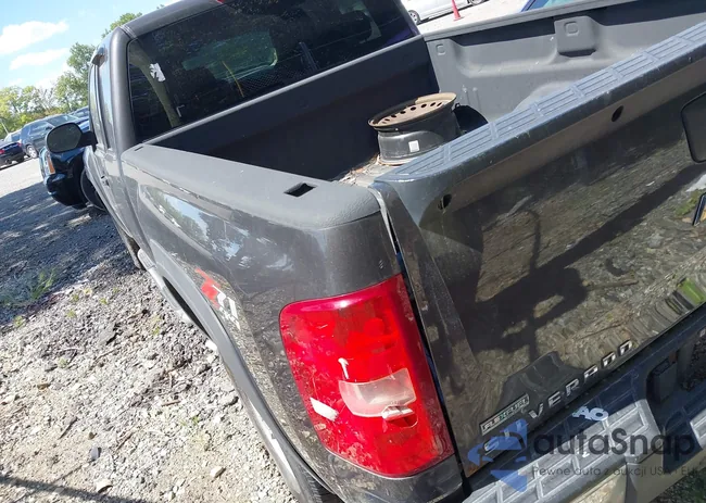 1GCSKSE31AZ219838: 43122545