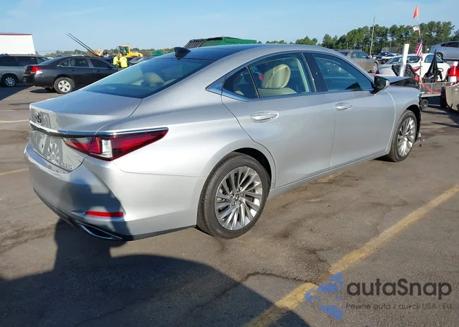 58ABZ1B12KU017943: 43122585