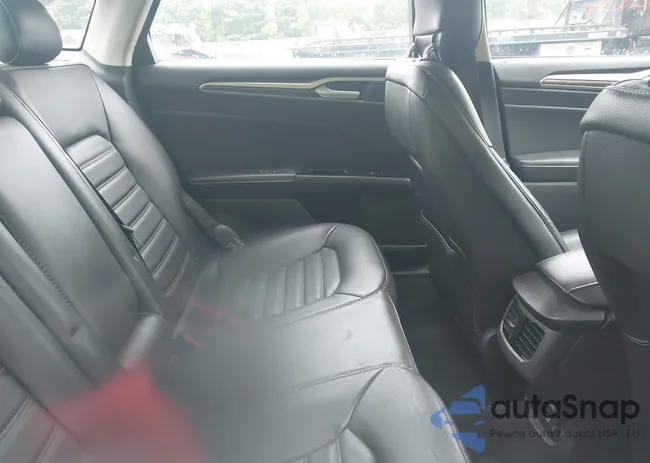 3FA6P0LU0ER177813: 43122586