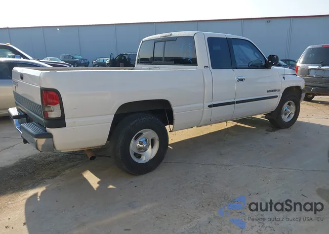 3B7HC13Z91M266545: 43121711