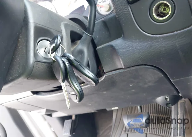 3D7KA28C83G844096: 43121787