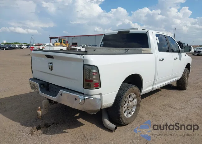 3C6UD5DL1CG147572: 43121908