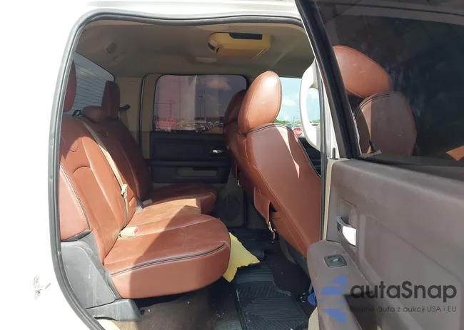 3C6UD5DL1CG147572: 43121908