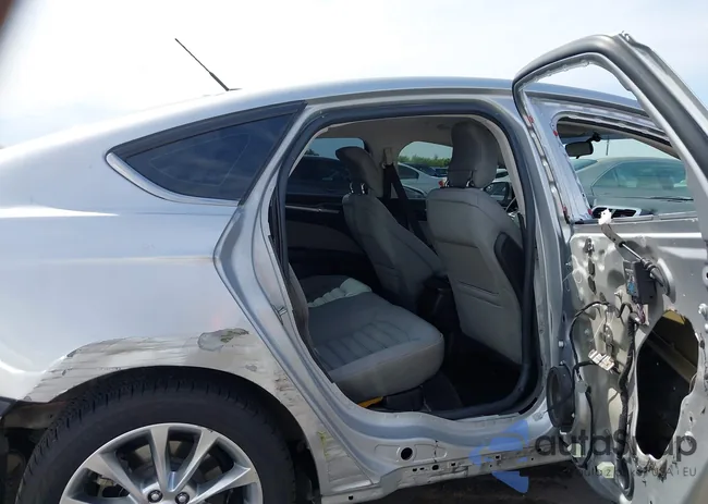 3FA6P0UU1FR106345: 43121982