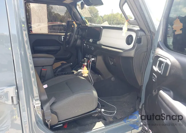 1C4RJXN67RW205657: 43123330