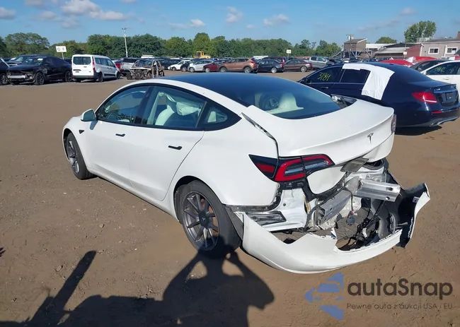 5YJ3E1EA9MF851839: 43123444