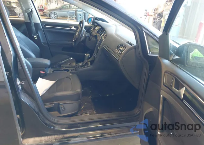 3VW2A7AU4FM012817: 43123456