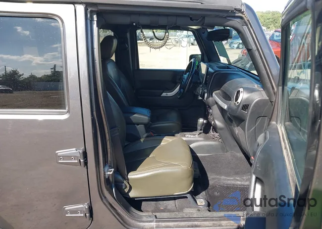 1C4HJWEG6HL732149: 43123471