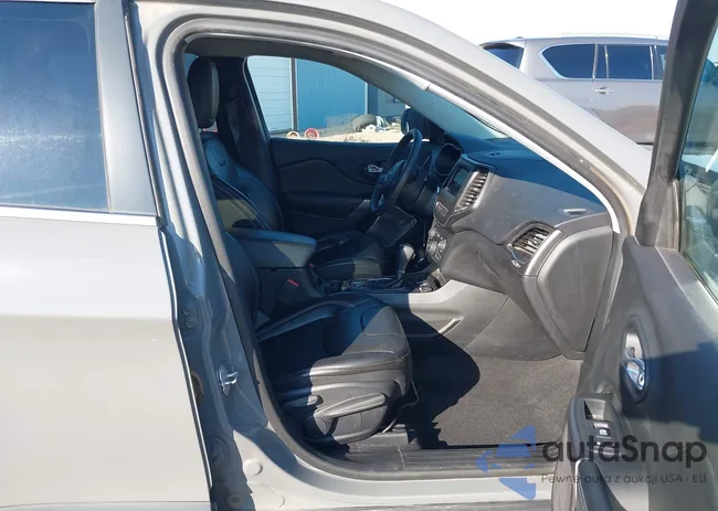 1C4PJLLB1KD470009: 43123531