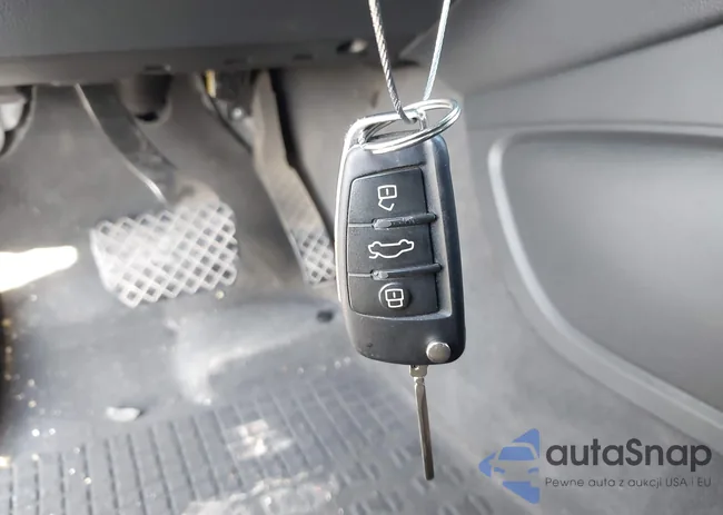 WA1DGAFE2FD010465: 43123611