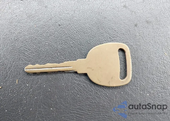 1GCEC19V13E164608: 43122939