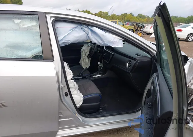 2T1BURHE9JC020434: 43124084