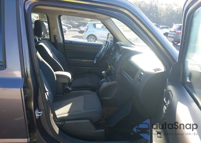 1C4NJPFB7GD748476: 43124373