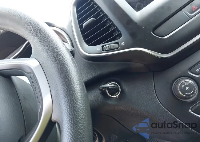 1C4PJLCX8KD407677: 43124411