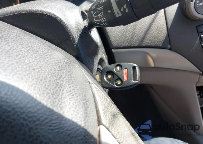 1HGCP26798A074680: 43124417