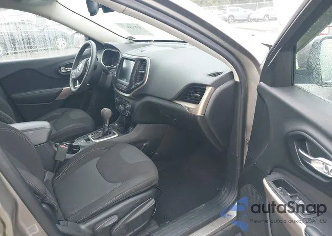 1C4PJMCB1HW659861: 43124673