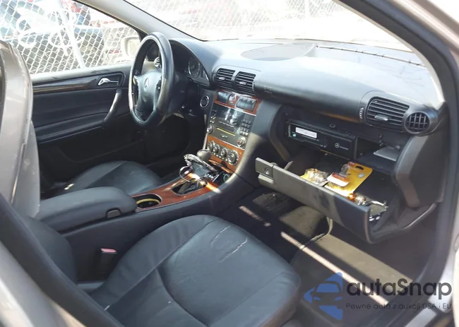 WDBRF81J35F682497: 43125125