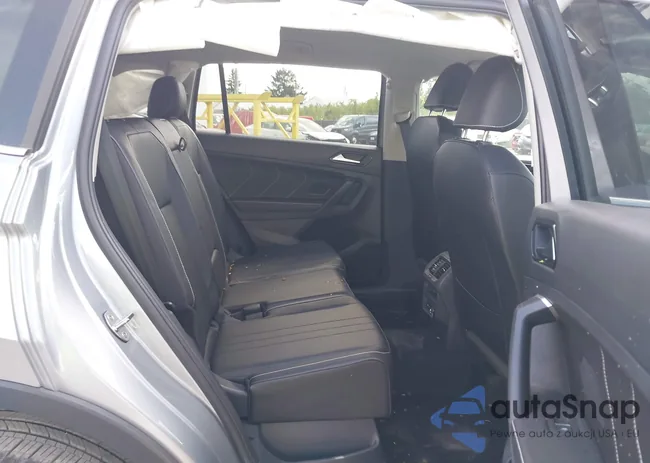 3VV2B7AX9RM107602: 43125189