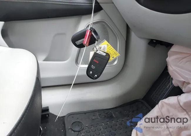 3C4NJDBB1KT668615: 43125312