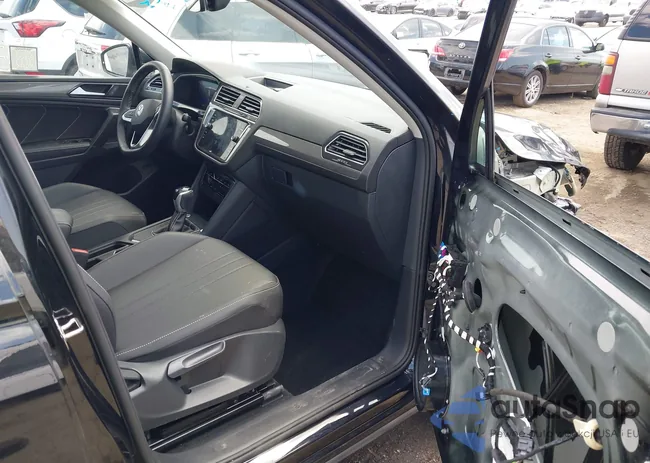 3VVNB7AX7RM200129: 43125375