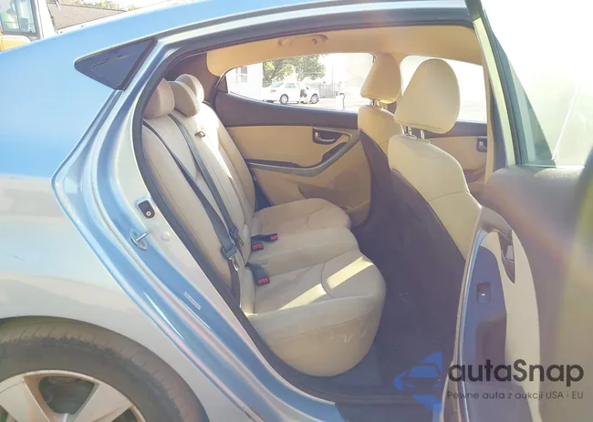 KMHDH4AE8CU335723: 43125557