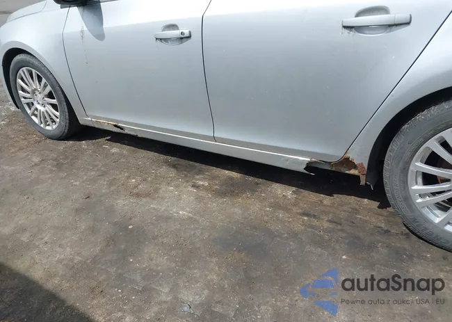 1G1PJ5SC8C7309414: 43124880