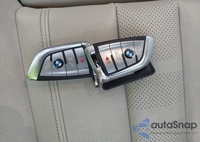 5UXCR4C08LLE30935: 43124932